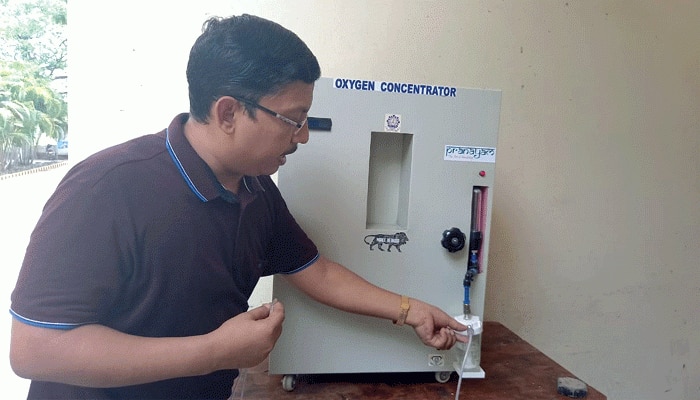 অক্সিজেন সঙ্কট চরমে, সমস্যা মেটাতে সস্তার Oxygen Concentrator বানালেন দুর্গাপুরের অধ্যাপক  