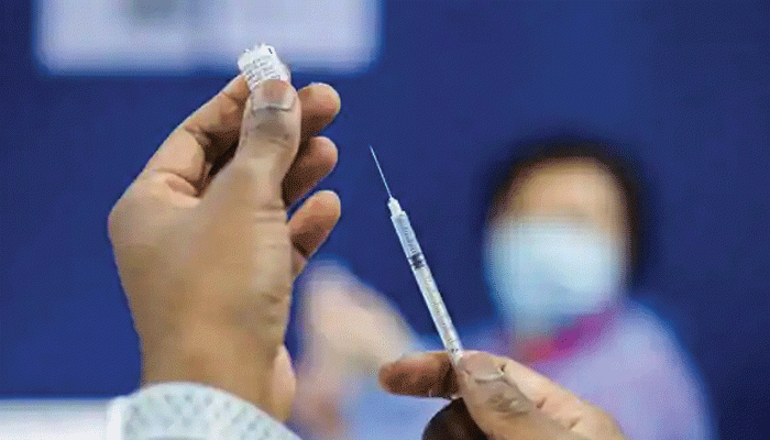বছর শেষের আগেই হাতে এসে যাবে ২০০ কোটিরও বেশি Vaccine ডোজ: কেন্দ্র