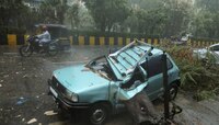 রাতভর মহারাষ্ট্র-গুজরাটে 'Tauktae'-র তাণ্ডব, ব্যাপক ক্ষয়ক্ষতি, প্রাণহানি
