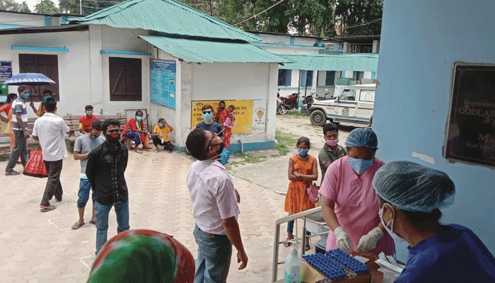 লাফিয়ে বাড়ছে করোনা সংক্রমণ,১০ দিন সম্পূর্ণ লকডাউনের দাবি ওদলাবাড়ির ব্যবসায়ীদের