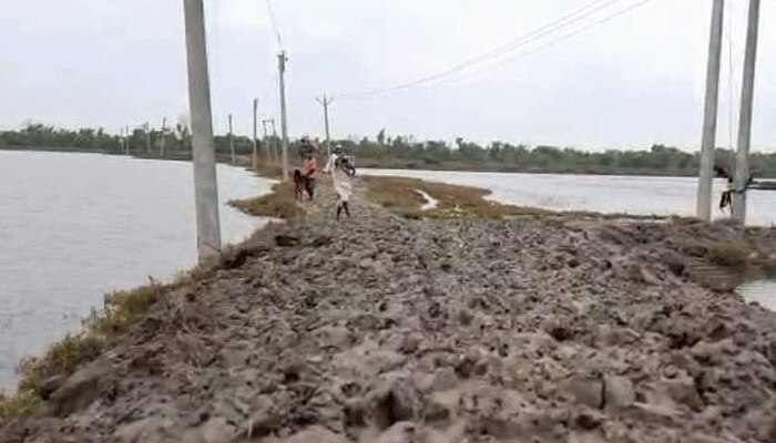 এখনও নোনা জলে ডুবে কুলতলির বহু এলাকা, পাম্প করতে গেলেও বাধা জোয়ার