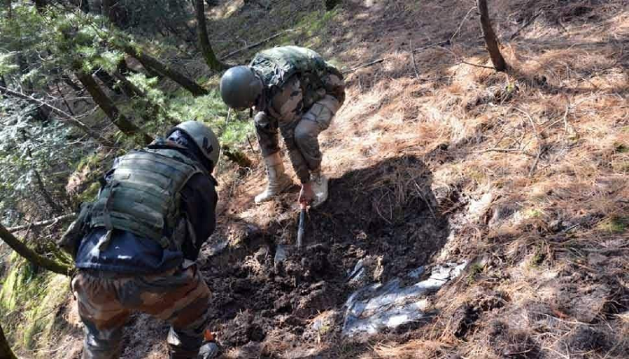 ফের Pulwama তে উদ্ধার IED বিস্ফোরক, চিন্তা বাড়ছে পুলিস প্রশাসনের