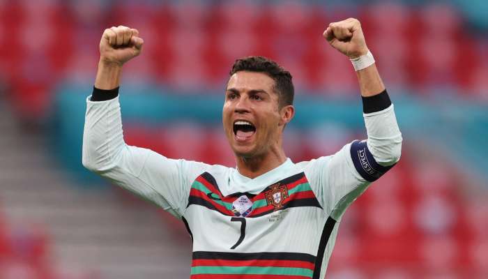 সোশ্যাল মিডিয়ার ইতিহাসে Cristiano Ronaldo, প্রথম ব্যক্তি হিসেবে ইনস্টাগ্রামে ৩০০ মিলিয়ন ফলোয়ার্স!