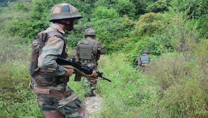 Terrorists Killed: কাশ্মীরে সেনা এনকাউন্টারে খতম লস্কর-ই-তৈবার শীর্ষ নেতাসহ ৩ জঙ্গি