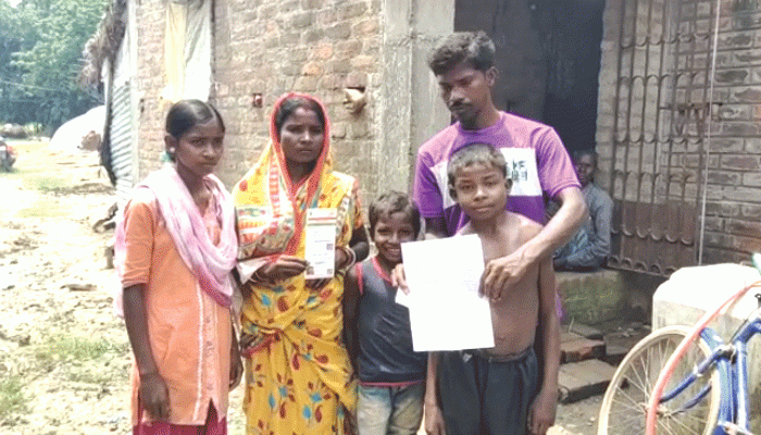 তিন সন্তানের মা; অ্যাকাউন্টে ঢুকলো রূপশ্রী-র ২৫ হাজার, তুলেও নিল জালিয়াতরা! 