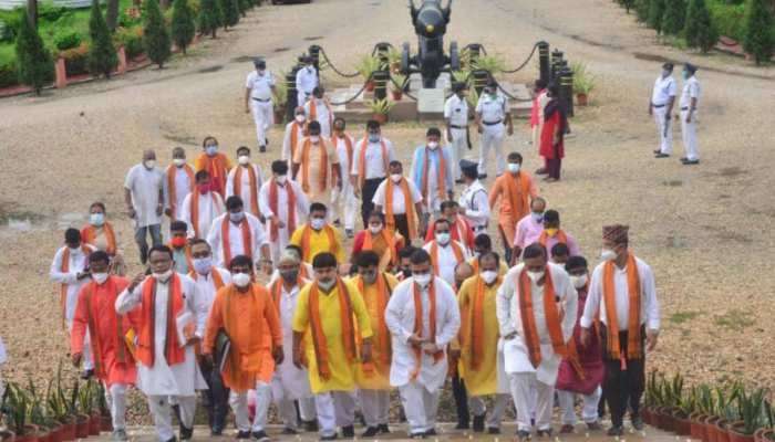 ‘ভোট পরবর্তী হিংসা’ ইস্যুতে আরও জোরাল প্রতিবাদ, শুভেন্দুর নেতৃত্বে দিল্লিতে পরিষদীয় দল!