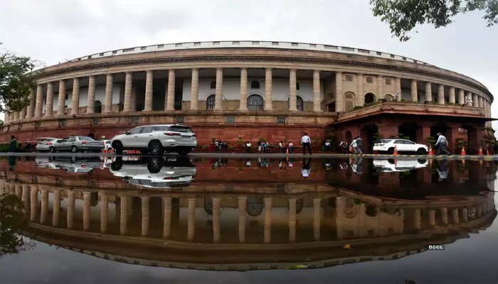 Monsoon Session: সংসদের ইতিহাসে প্রথম, ৫৬টি Obituary দিয়ে শুরু অধিবেশন