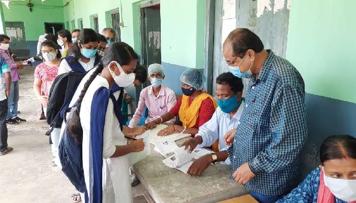  আরামবাগ গার্লস স্কুলে রেজাল্ট বিভ্রাট, নম্বর বাড়ল ১৩৭ জন উচ্চমাধ্যমিক পরীক্ষার্থীর