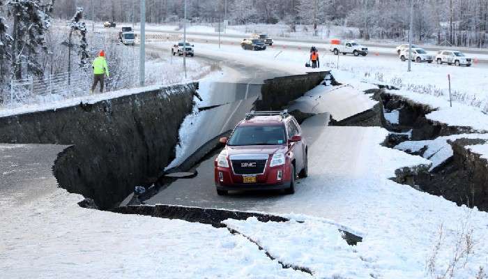 Alaska Earthquake: ৮.২ মাত্রার ভূমিকম্প! জারি সুনামি-সতর্কতাও