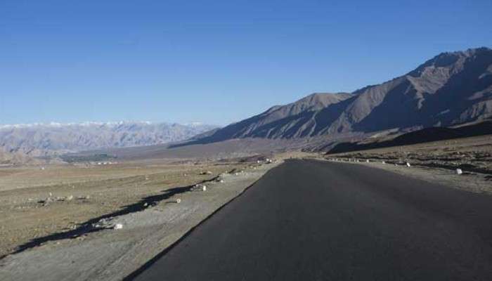 World's Highest Road: লাদাখে  এভারেস্ট বেসক্যাম্পের চেয়েও বেশি উচ্চতায় সড়ক তৈরি করল ভারত 