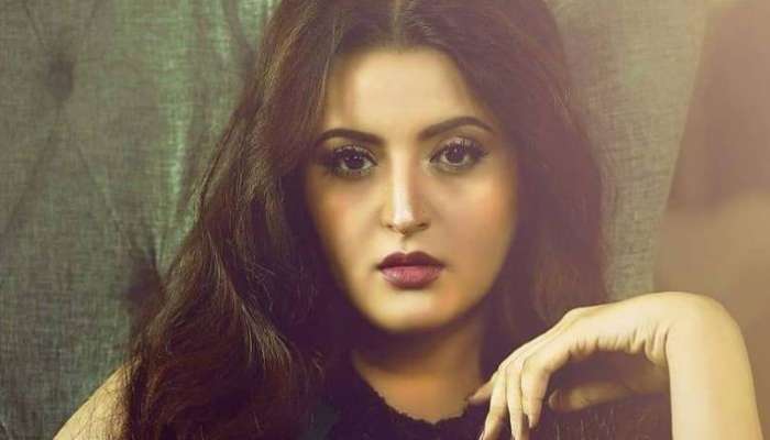 উদ্ধার বিদেশি মদ ও মাদক, Bangladesh-র র‍্যাব-এর হেফাজতে পরীমণি