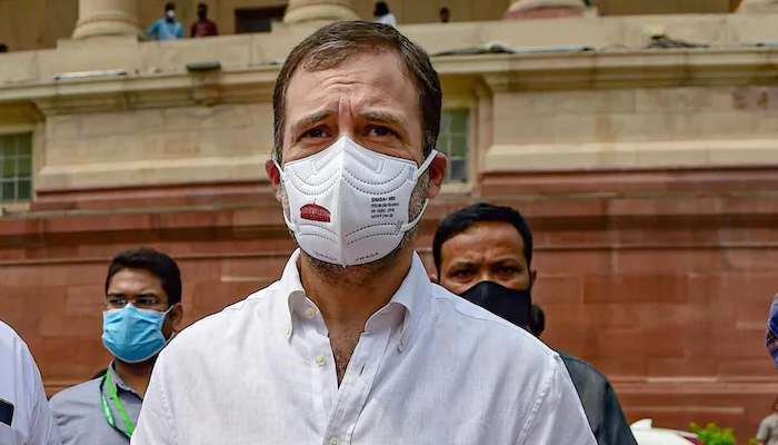 আইন ভেঙে 'নির্যাতিতা'র মা-বাবার ছবি প্রকাশ, Rahul-র বিরুদ্ধে ব্যবস্থা নিল Twitter  