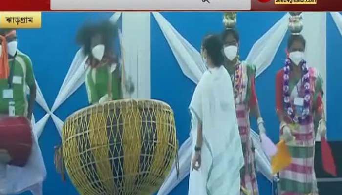 In another mood, Mamata Banerjee, the Chief Minister, danced to the rhythm in Jhargram on Indigenous Day.