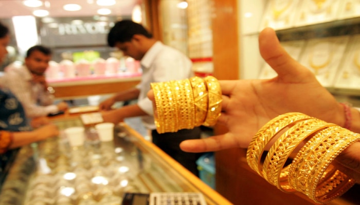 Gold Price today, 11th August 2021: সুখবর! বুধবার আরও কমল সোনার দাম, শহরে কত? জানুন