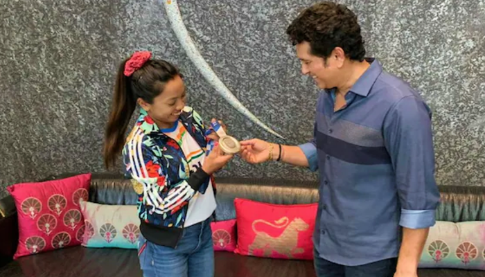 Sachin সাক্ষাতের পর 'অনুপ্রাণিত', বললেন অলিম্পিকে রুপোজয়ী Mirabai Chanu
