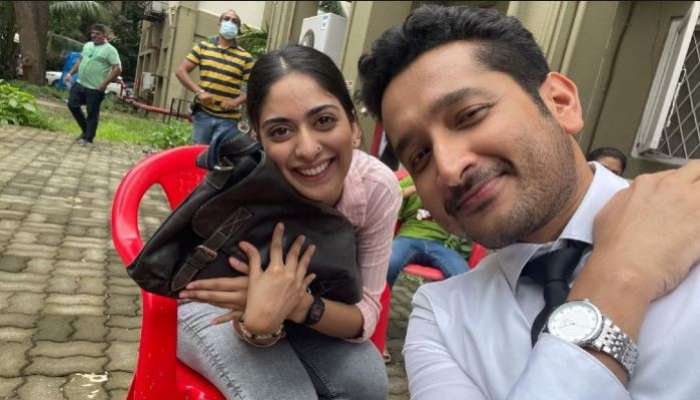 মুম্বইয়ে গিয়ে &#039;মানিকতলা&#039; খুঁজে পেলেন Parambrata, মশকরায় নেটিজেনরা