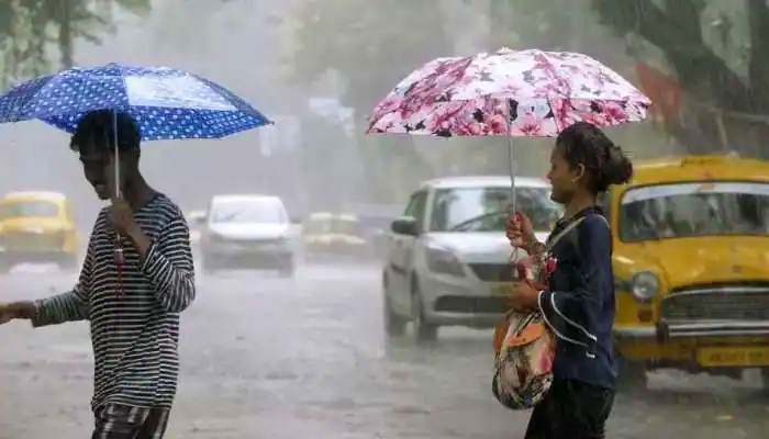 Weather Today: উত্তরবঙ্গে প্রবল বর্ষণের সতর্কতা, কলকাতা-সহ একাধিক জেলায় বৃষ্টির পূর্বাভাস