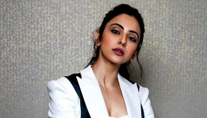 Drugs Case: ইডি-র দফতরে হাজিরা দিলেন অভিনেত্রী Rakul Preet Singh