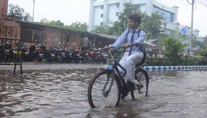 Weather Today: উত্তরবঙ্গে ভারী বৃষ্টির সম্ভাবনা,দক্ষিণে বাড়বে গুমোট গরম