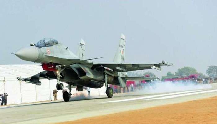  IAF: Pakistan-এর ঘাড়ের কাছে নামল সুখোই যুদ্ধবিমান, ইতিহাস লিখল Indian Air Force