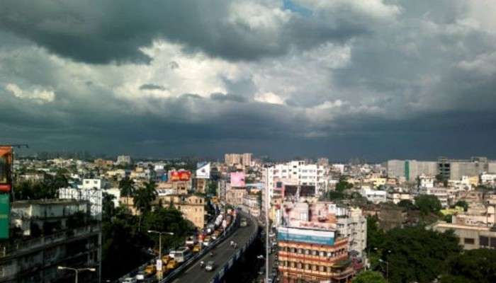 Weather Today: ঘূর্ণাবর্তের জের, আগামী কয়েক ঘণ্টায় প্রবল বৃষ্টির সতর্কতা দক্ষিণ ২৪ পরগণায়