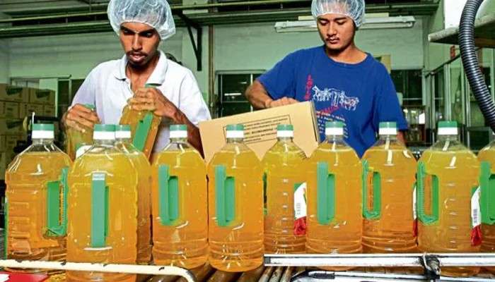 Edible oil prices:পুজোর আগে স্বস্তি! কমছে ভোজ্য তেলের দাম, সিদ্ধান্ত কেন্দ্রের 