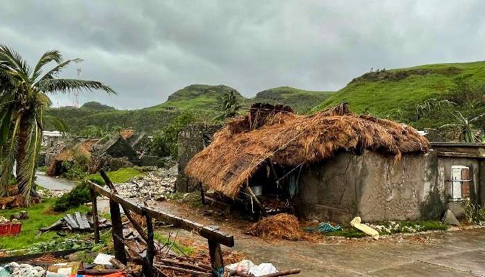 Typhoon Chanthu: চিনে ভয়াবহ গতিতে ধেয়ে আসছে টাইফুন &#039;চ্যানথু&#039;