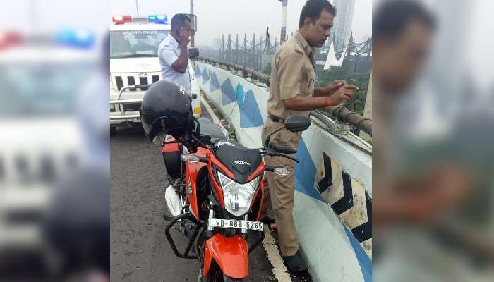 Kolkata: রবিবার সকালে মা ফ্লাইওভারে আত্মহত্যা, CCTV দেখে তদন্তে পুলিস