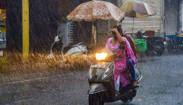 Weather Forecast: অপেক্ষায় আরও তিন নিম্নচাপ! আগামী সপ্তাহ পর্যন্ত চলতে পারে বৃষ্টি