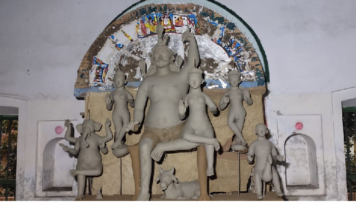 Durga Puja 2021: এই পুজোয় দেবাদিদেব শিবের কোলে আসীন মা দুর্গা