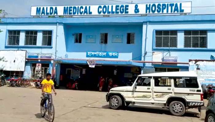 Malda: বাড়ছে উদ্বেগ, জ্বর-সর্দি নিয়ে ভর্তি; মালদহে ৪ শিশুর শরীরে মিলল করোনাভাইরাস Malda: বাড়ছে উদ্বেগ, জ্বর-সর্দি নিয়ে ভর্তি; মালদহে ৪ শিশুর শরীরে মিলল করোনাভাইরাস