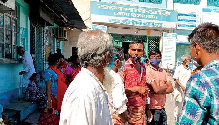 Jalpaiguri: জ্বর-শ্বাসকষ্ট নিয়ে হাসপাতালে, জলপাইগুড়িতে একদিনে মৃত ২ শিশুর