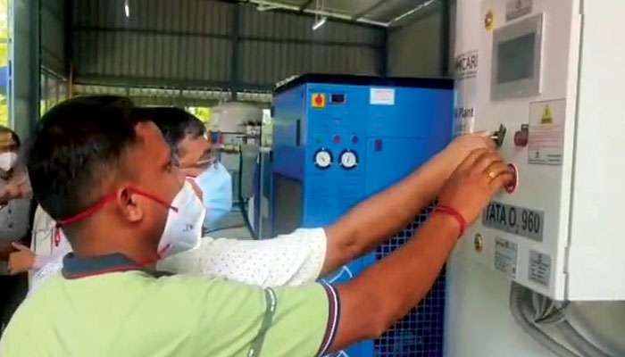 Siliguri: উত্তরবঙ্গে মিটবে ঘাটতি, North Bengal Medical-এ চালু হল রাজ্যের সর্ববৃহত্ অক্সিজেন প্ল্যান্ট Siliguri: উত্তরবঙ্গে মিটবে ঘাটতি, North Bengal Medical-এ চালু হল রাজ্যের সর্ববৃহত্ অক্সিজেন প্ল্যান্ট