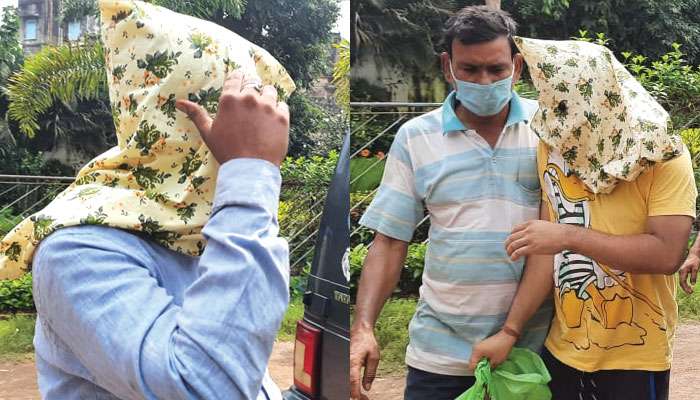 Bankura: বিচারক ও আদালত কর্মীদের নাম বিকৃত করে কোটি টাকা প্রতারণা, গ্রেফতার ২ Bankura: বিচারক ও আদালত কর্মীদের নাম বিকৃত করে কোটি টাকা প্রতারণা, গ্রেফতার ২