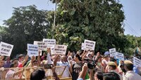 প্রকাশ্যে নমাজ পাঠের প্রতিবাদ স্থানীয়দের, জমি জিহাদের অভিযোগ, ব্যারিকেড পুলিসের