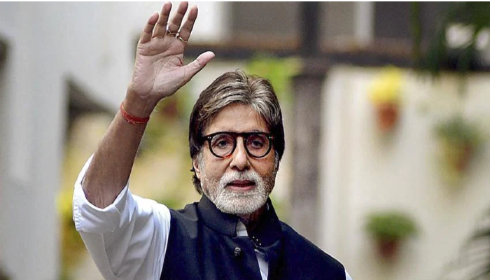 Amitabh Bachchan: জন্মদিনে সোশ্যাল মিডিয়ায় বয়স বিভ্রাট, বাবার ভুল শুধরে দিলেন Sweta