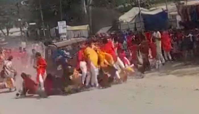 Chhattisgarh Crush Incident: দসেরার অনুষ্ঠানে যোগ দেওয়া জনতাকে পিষে দিল SUV, দেখুন Video