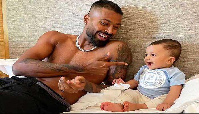 WT20:  সাক্ষাৎকারের মাঝেই Hardik Pandya-র অতিথি ছেলে অগস্ত্য, ভিডিও ভাইরাল 