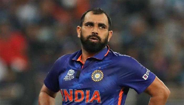 WT20, IND vs PAK: সোশ্যাল মিডিয়ায় তীব্র অপমানিত Mohammed Shami, প্রতিবাদ জানালেন Virender Sehwag