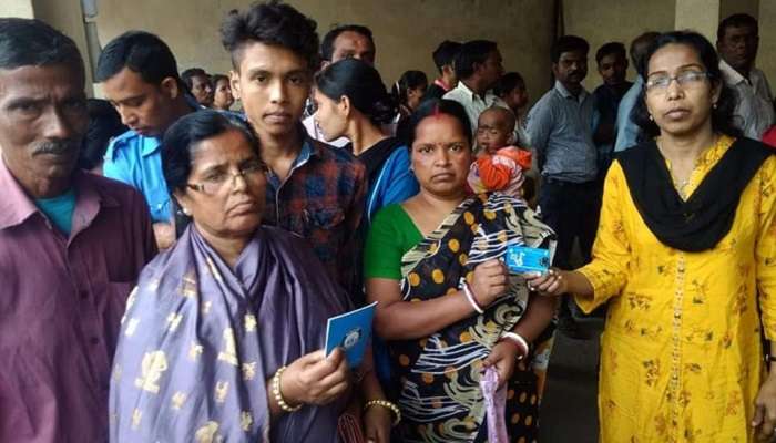 Swasthya sathi : স্বাস্থ্যসাথী কার্ড ফেরানো যাবে না, নার্সিংহোমগুলিকে কড়া নির্দেশ কমিশনের