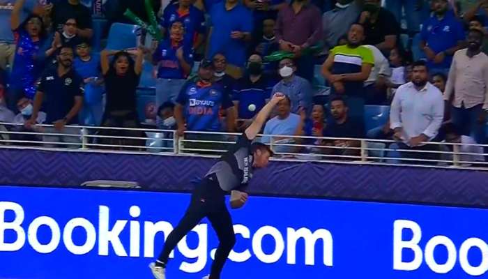 IND vs NZ: পাণ্ডিয়ার অবধারিত ছয় রুখে সোশ্যালে চর্চায় Jimmy Neesham