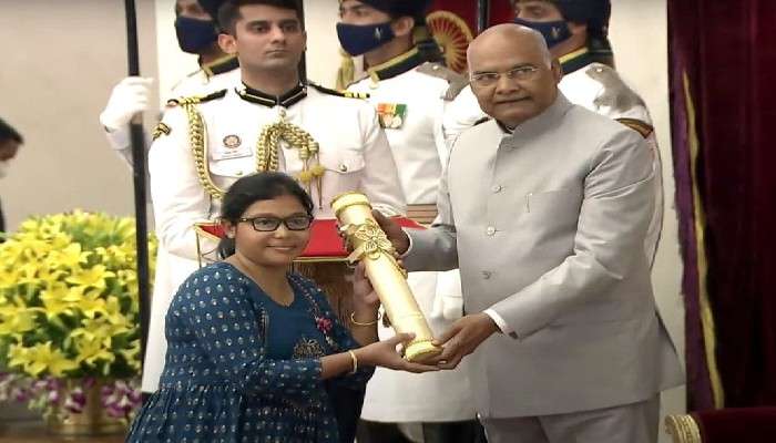 Padma Shri award: কোলের মেয়ে অদিত্রিকে পুরস্কার উৎসর্গ করলেন Mouma Das