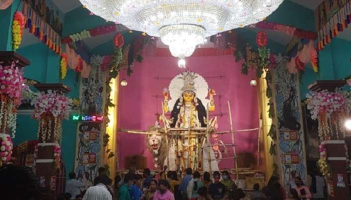 #উৎসব: রাজা কৃষ্ণচন্দ্রের নায়েব ইন্দ্রনারায়ণ চৌধুরীর হাতে সূচনা হয়েছিল এই পুজোর 