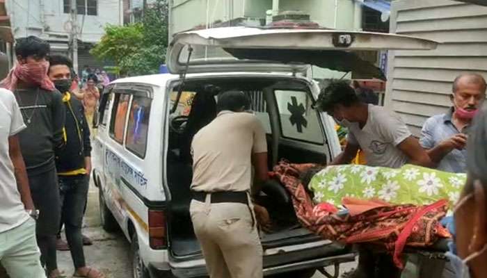 Uttarpara: মাথা থেঁতলে গিয়েছে; রক্তে ভাসছে বাথরুম, উত্তরপাড়ায় বৃ্দ্ধ খুনে অভিযোগের তির মেয়ের দিকে