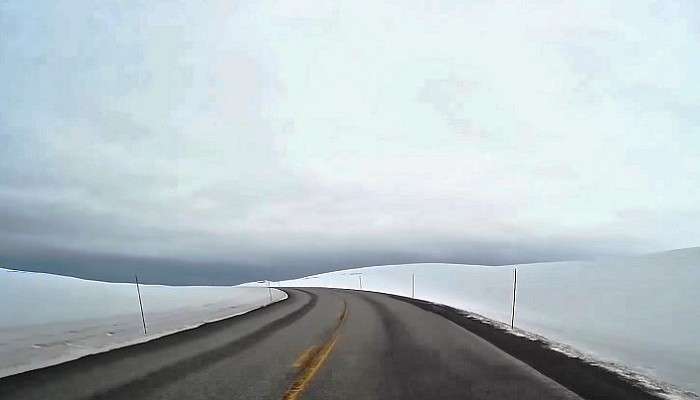 The Last Road: এখানেই পৃথিবীর রাস্তা শেষ! খবরদার একা যাবেন না এ পথে