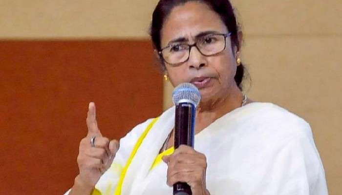 Video: হাওড়ায় ভূমি দফতরের কাজে ক্ষুব্ধ মমতা, 