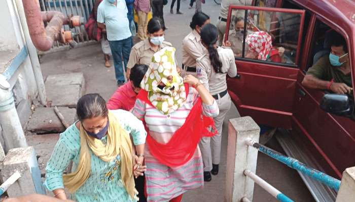 Howrah: বিপুল টাকার বিনিময়ে শিশুদের দত্তক দেওয়ার অভিযোগ, গ্রেফতার হাওড়ার এক হোমের ৯ জন