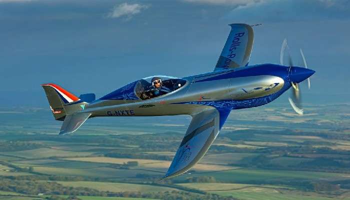 World&#039;s Fastest Plane: বিশ্বের সব চেয়ে দ্রুতগতির প্লেন! ৬২৩ কিলোমিটার প্রতি ঘণ্টায়!