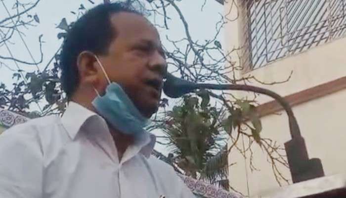 Video: জঙ্গিপুরে পুর প্রশাসকের বিরুদ্ধে দুর্নীতির অভিযোগ বিধায়কের, বিড়ম্বনায় তৃণমূল 