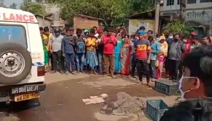 Daspur: মর্মান্তিক! মায়ের নজর এড়িয়ে রাস্তা পারের চেষ্টা, নাবালককে পিষে দিল বাস